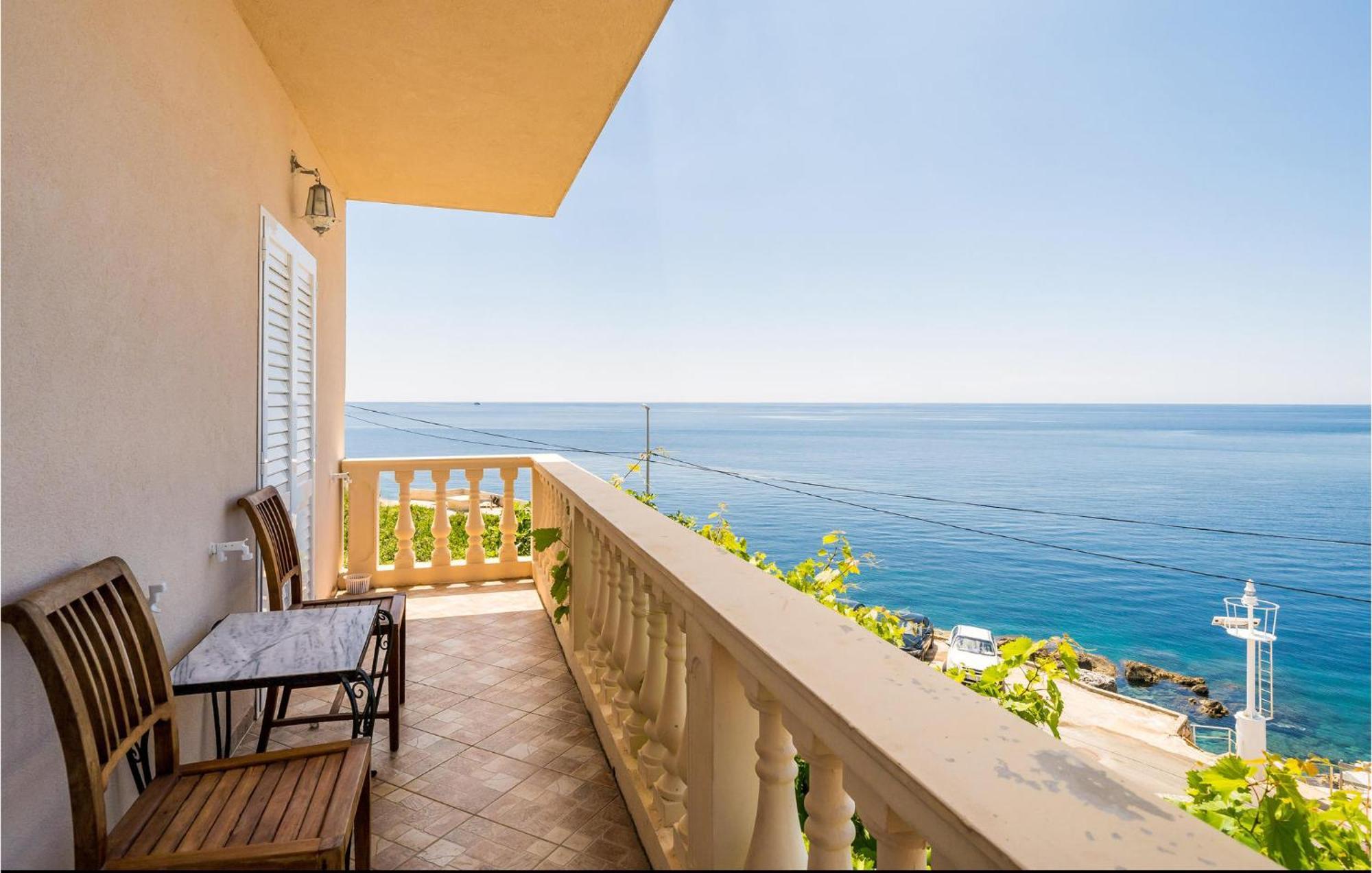 Stunning Apartment In Gruda With House Sea View Молунат Экстерьер фото