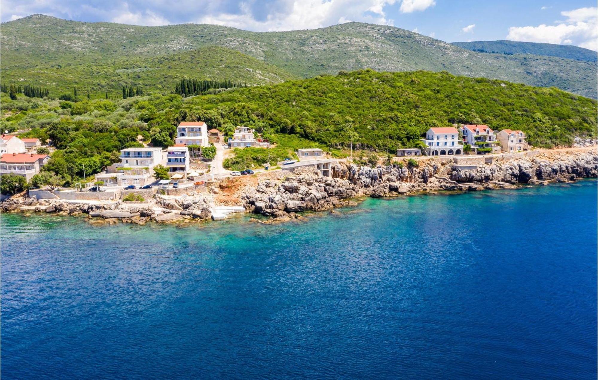 Stunning Apartment In Gruda With House Sea View Молунат Экстерьер фото
